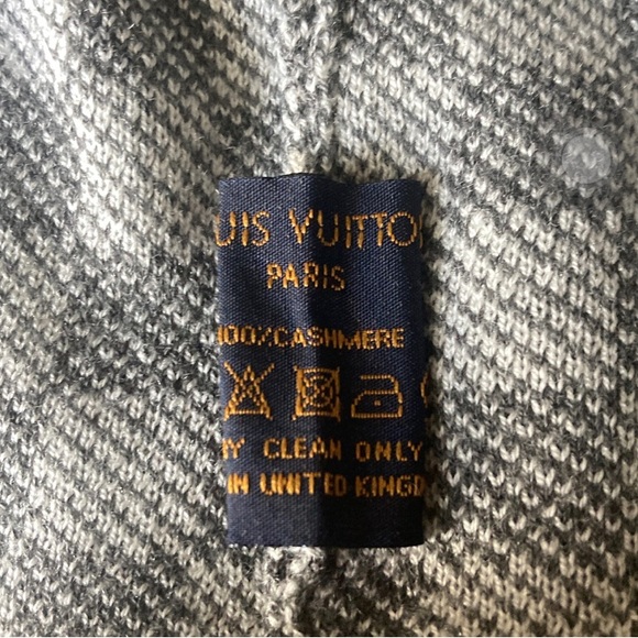 Louis Vuitton Beanie - Picture 5 of 6
